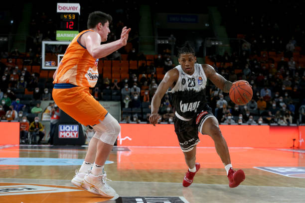 场的表现令 场的表现令